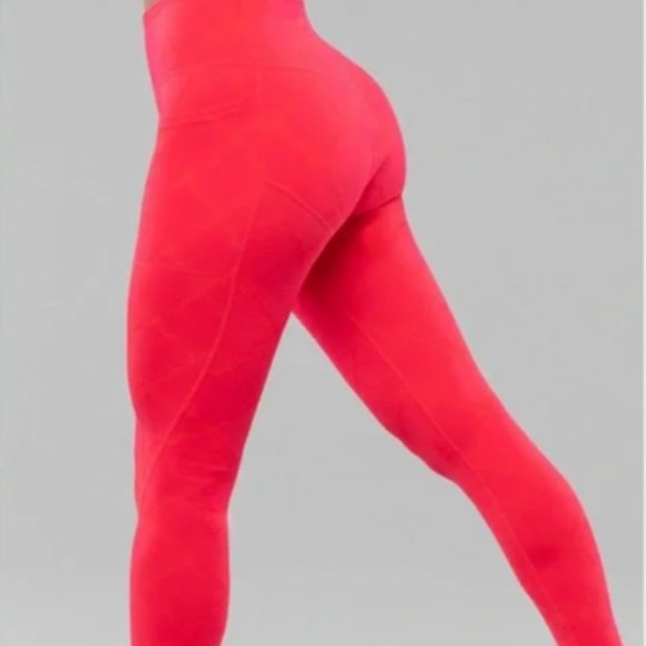 NWT SHEFIT  Rush Red Leggings + Workout Towel+ Wash Bag Compression - Picture 11 of 14